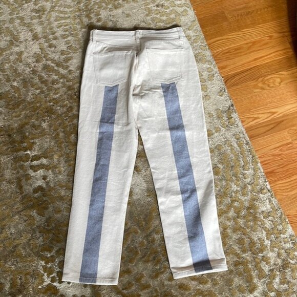 Still Here New York - Picture 1 of 8